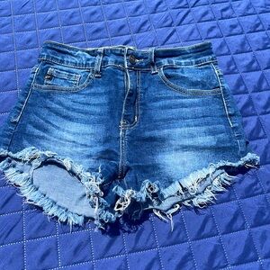 KanCan Shorts Size 7/27 Jean Cut - Offs - Summer Must Have